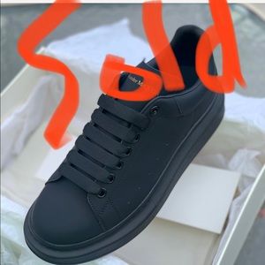 Alexander McQueen size 9 euro 43